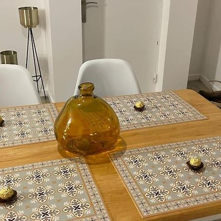 Comme Un Air De Provence A Blois Apartment Luaran gambar