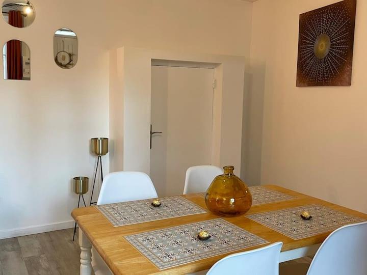 Comme Un Air De Provence A Blois Apartment Luaran gambar