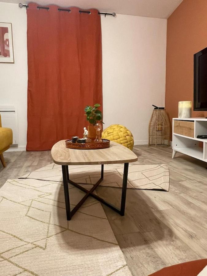 Comme Un Air De Provence A Blois Apartment Luaran gambar