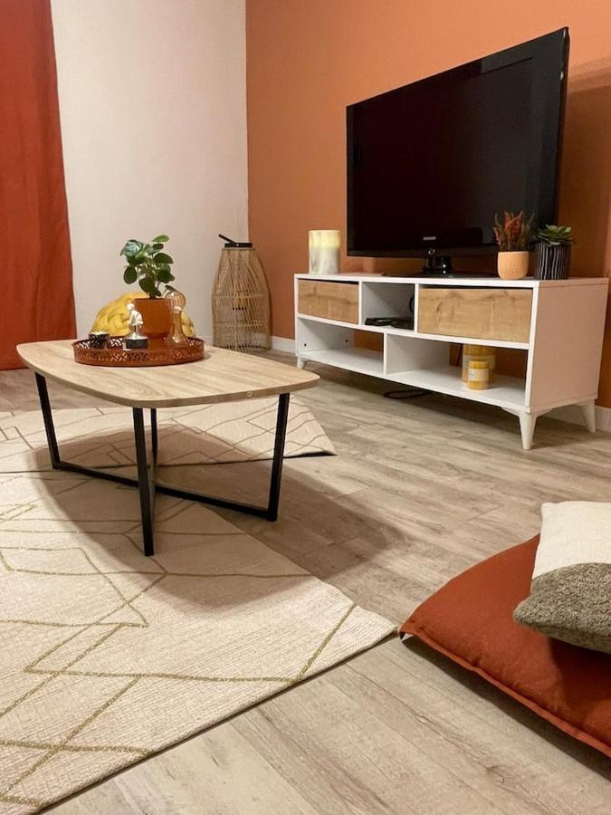 Comme Un Air De Provence A Blois Apartment Luaran gambar