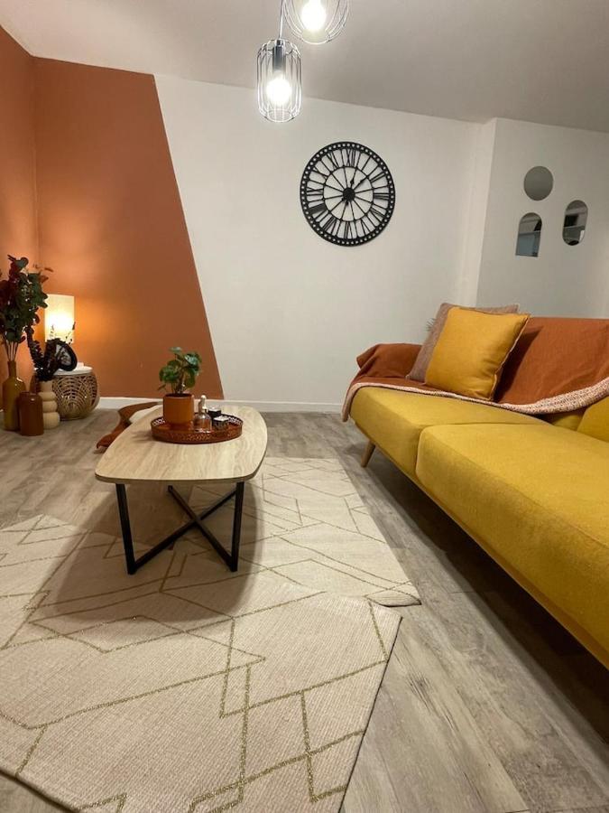 Comme Un Air De Provence A Blois Apartment Luaran gambar