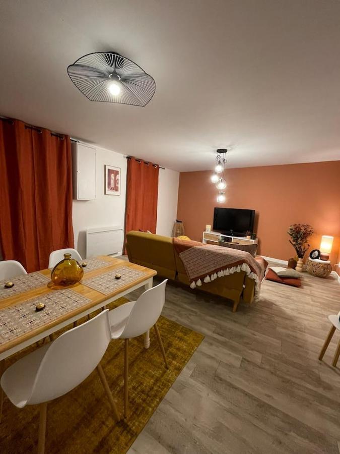 Comme Un Air De Provence A Blois Apartment Luaran gambar